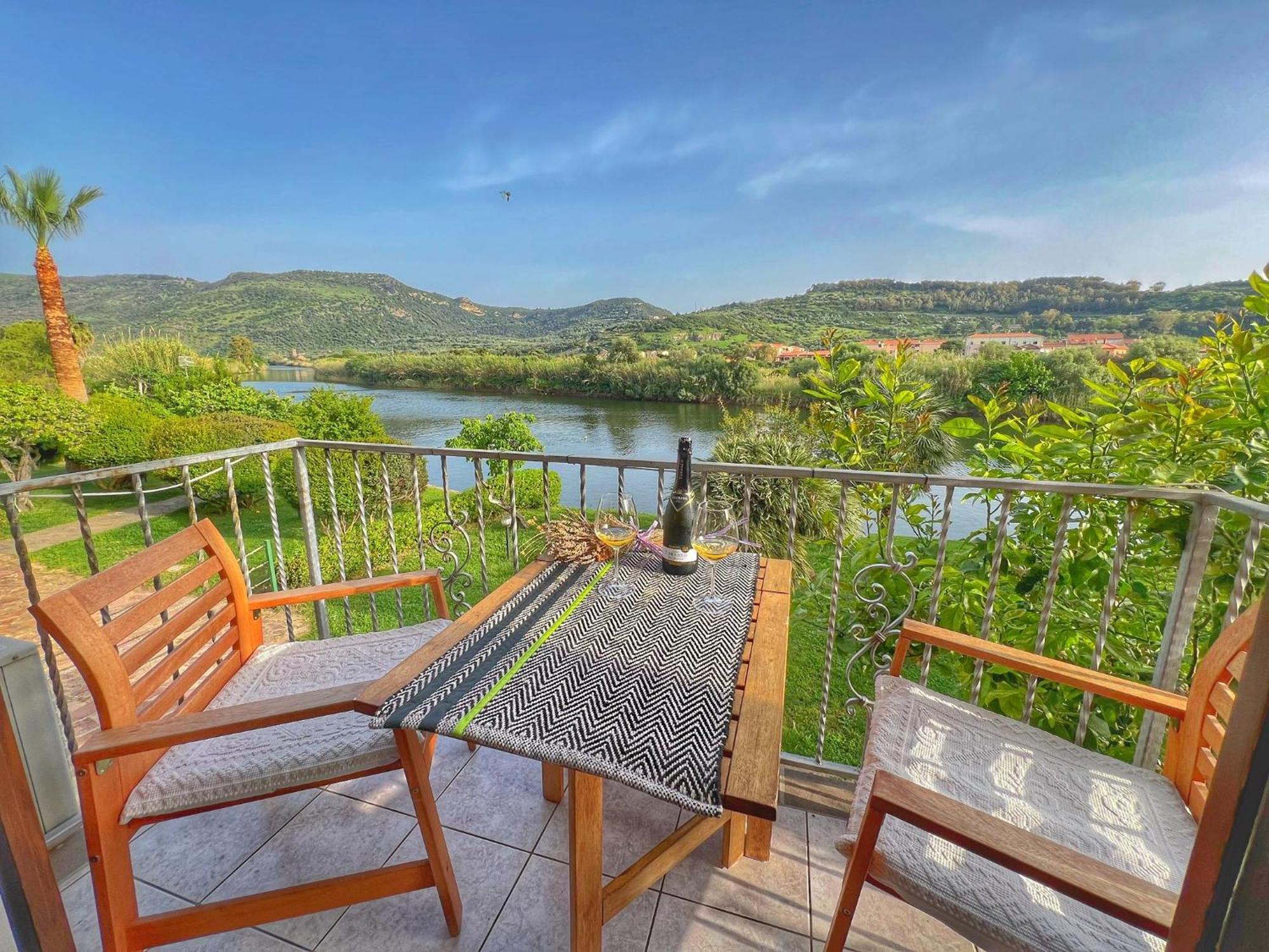 Temo River House Romantic Balcony And Peaceful Retreat In The Heart Of بوسا المظهر الخارجي الصورة
