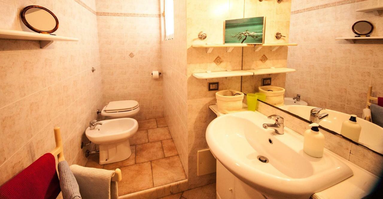 Temo River House Romantic Balcony And Peaceful Retreat In The Heart Of بوسا المظهر الخارجي الصورة